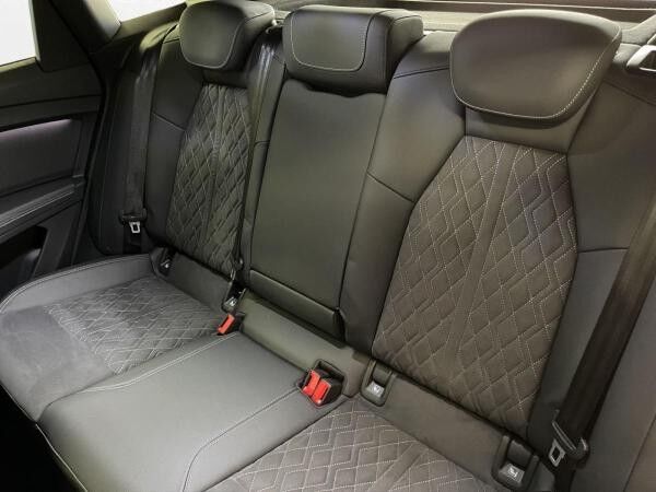 Audi Q4 e-tron Q4 Sportback e-tron 55 qu. S line Edition Pano LM 21"