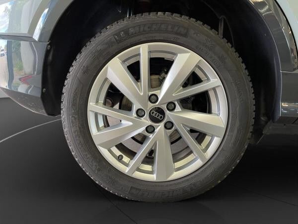 Audi Q2 35 TFSI advanced AHK Matrix LM 17" Navi PDC ACC
