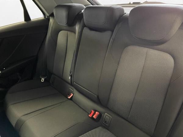 Audi Q2 35 TFSI advanced AHK Matrix LM 17" Navi PDC ACC