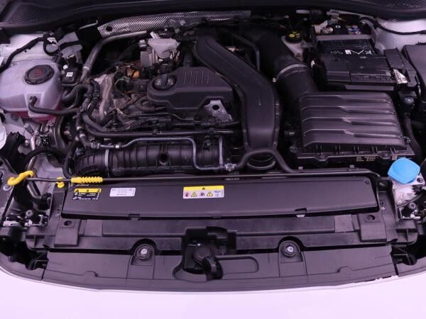Seat Leon ST FR 1.5 eTSI DSG / Navi, App, Matrix, RFK