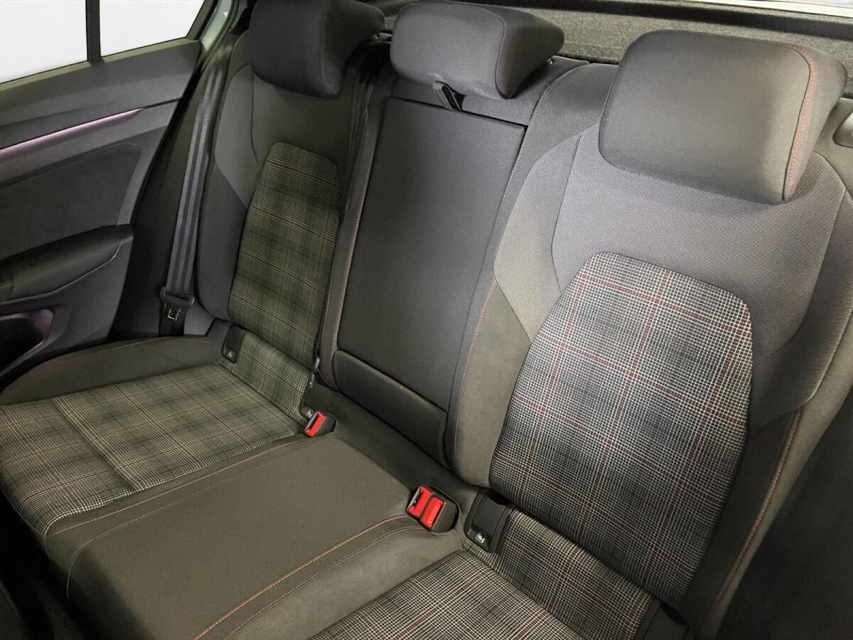 Volkswagen Golf VIII GTI Matrix LM 19" Navi PDC+RFK ACC Head-Up