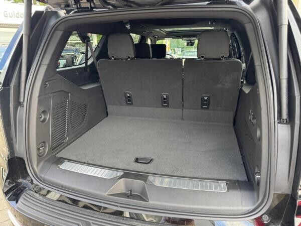 Chevrolet Suburban 6.2 V8 High Country Facelift 2025