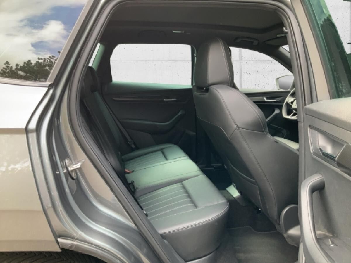 Skoda Karoq Sportline 1.5 TSI Pano Navi Leder Kamera Memory Sitze LED