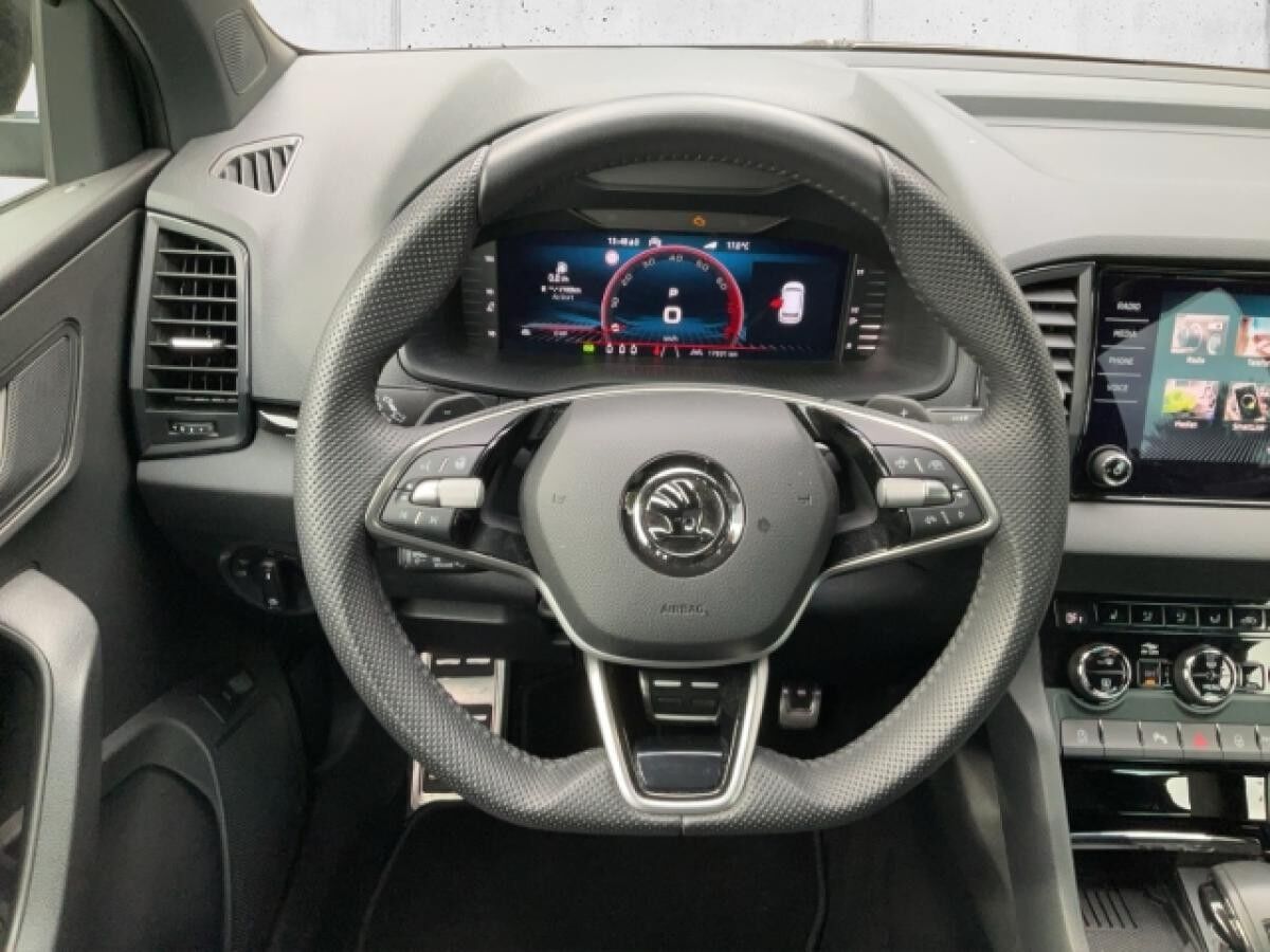 Skoda Karoq Sportline 1.5 TSI Pano Navi Leder Kamera Memory Sitze LED