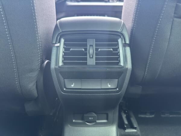 Skoda Karoq Karoq 2.0 TDI DSG Sportline *PRIVAT*SOFORT* l AHK l MATRIX l NAV l KESSY l DAB l