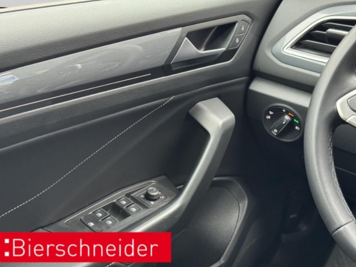 Volkswagen T-Roc 1.5 TSI DSG Style LED NAVI AHK ACC PARKASS