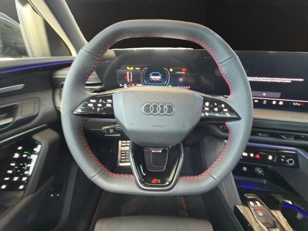Audi Q5 Sportback e-hybrid 270 KW / Tech pro / Hud / AHK / Head-up / Luftfahrwerk