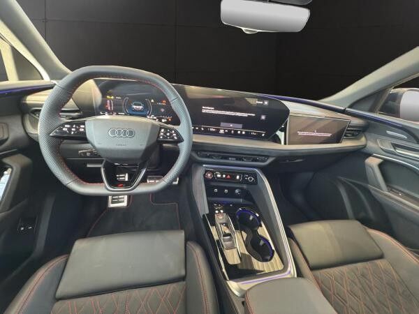 Audi Q5 Sportback e-hybrid 270 KW / Tech pro / Hud / AHK / Head-up / Luftfahrwerk