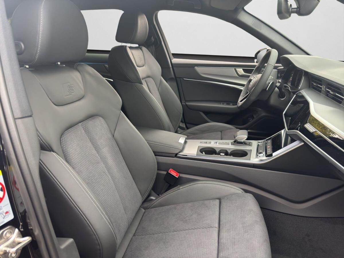 Audi A6 Avant S line 55 TFSI e quattro S tronic Audi A6 Avant S line 55 TFSI e quattro S tronic
