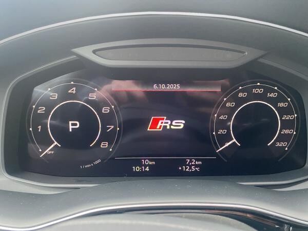 Audi RS Q8 SUV tiptronic
