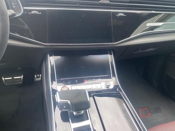 Audi RS Q8 SUV tiptronic