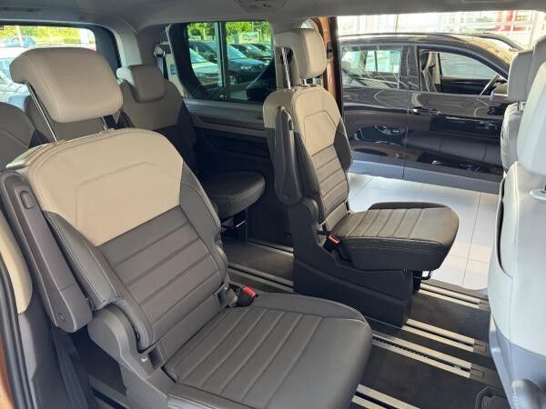 Volkswagen T7 Multivan Life DSG ÜL 2xSchiebetür