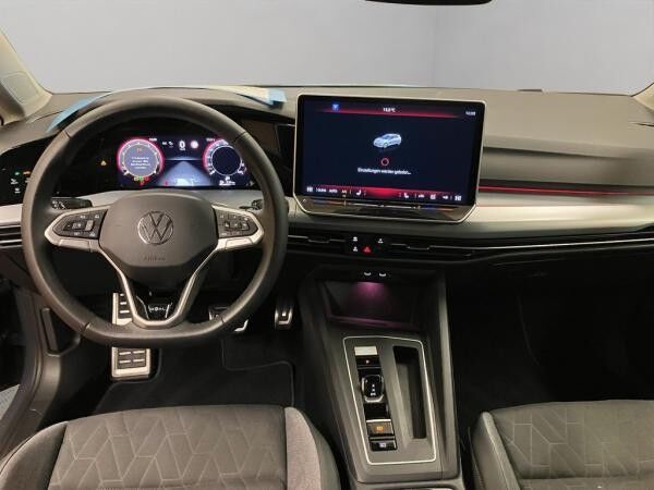 Volkswagen Golf VIII 1.5 eTSI DSG / SOFORT VERFÜGBAR !