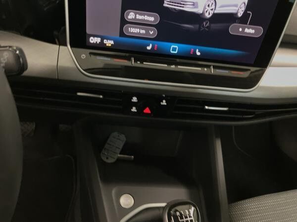 Volkswagen Golf VIII 2.0 TDI / SOFORT VERFÜGBAR !