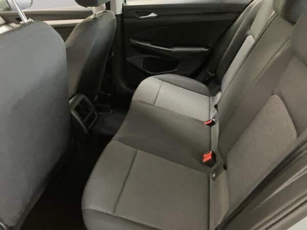 Volkswagen Golf VIII 2.0 TDI / SOFORT VERFÜGBAR !