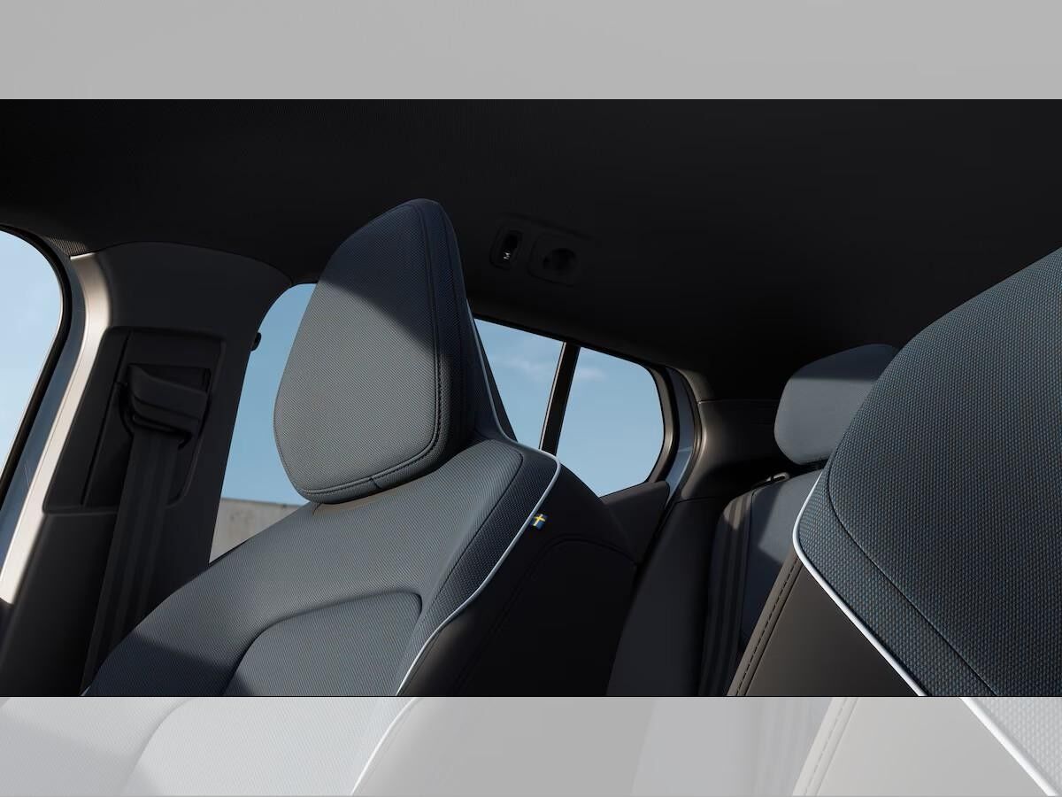 Volvo EX30 Single Motor Extended Range Plus *Hero Leasing für alle Super Chefs*