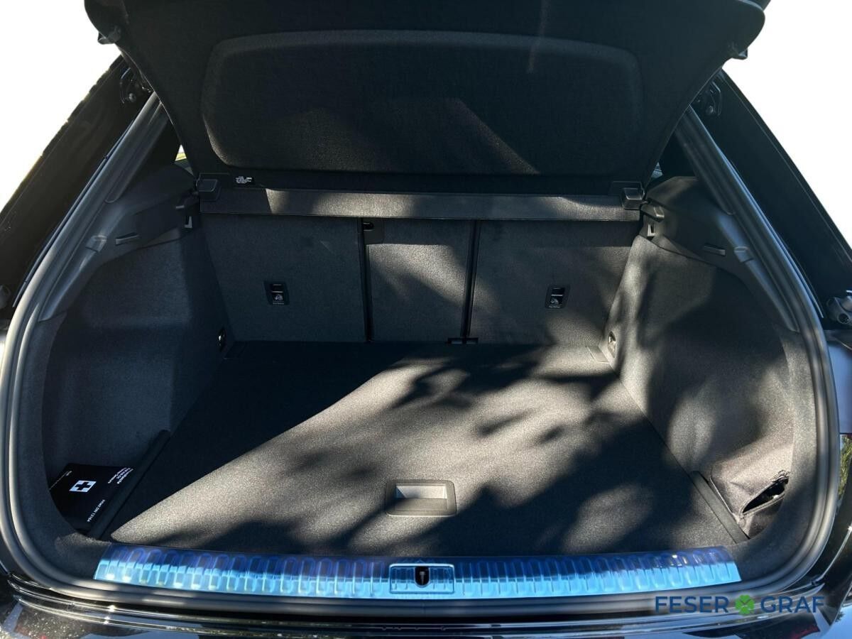 Audi Q3 S line 40 TFSI quattro 26% Sondernachlass