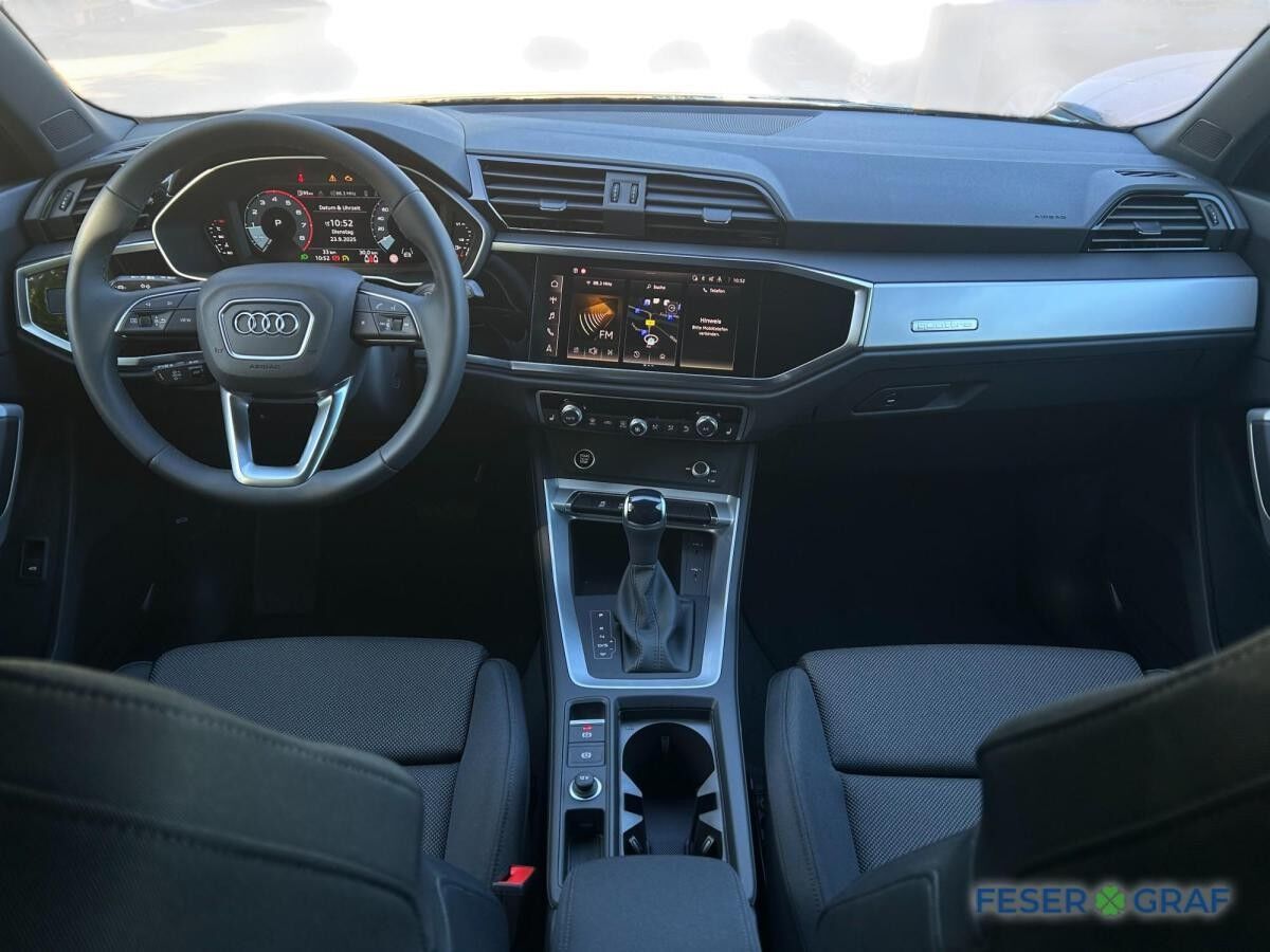 Audi Q3 S line 40 TFSI quattro 26% Sondernachlass