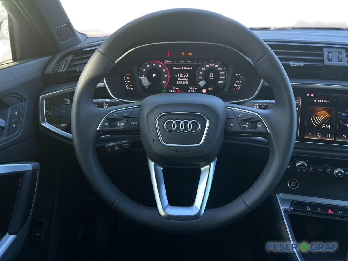 Audi Q3 S line 40 TFSI quattro 26% Sondernachlass