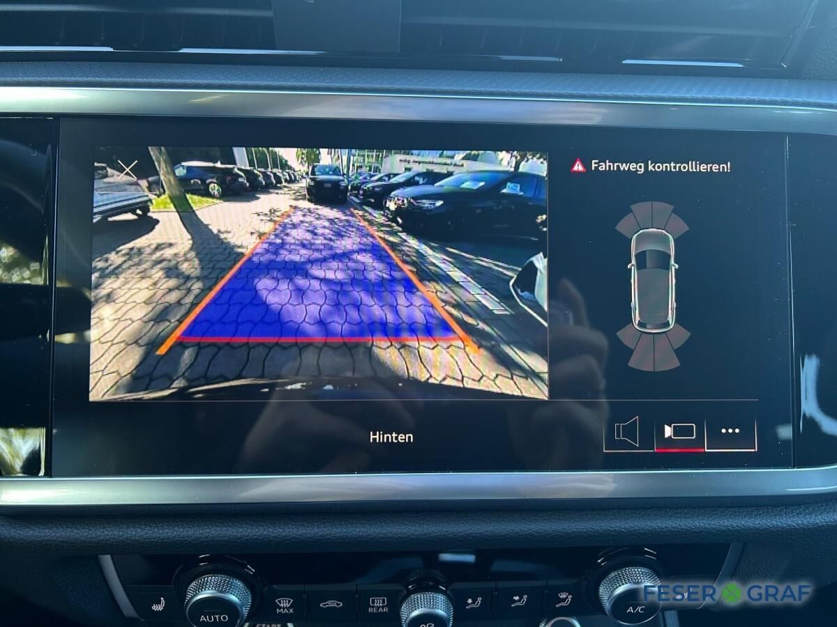 Audi Q3 S line 40 TFSI quattro 26% Sondernachlass