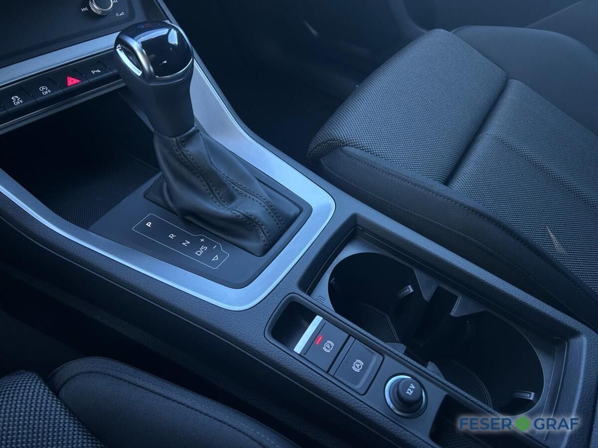 Audi Q3 S line 40 TFSI quattro 26% Sondernachlass