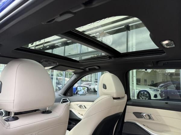 BMW 330 e xDrive Touring M Sport PRO Stop&Go Pano AHK