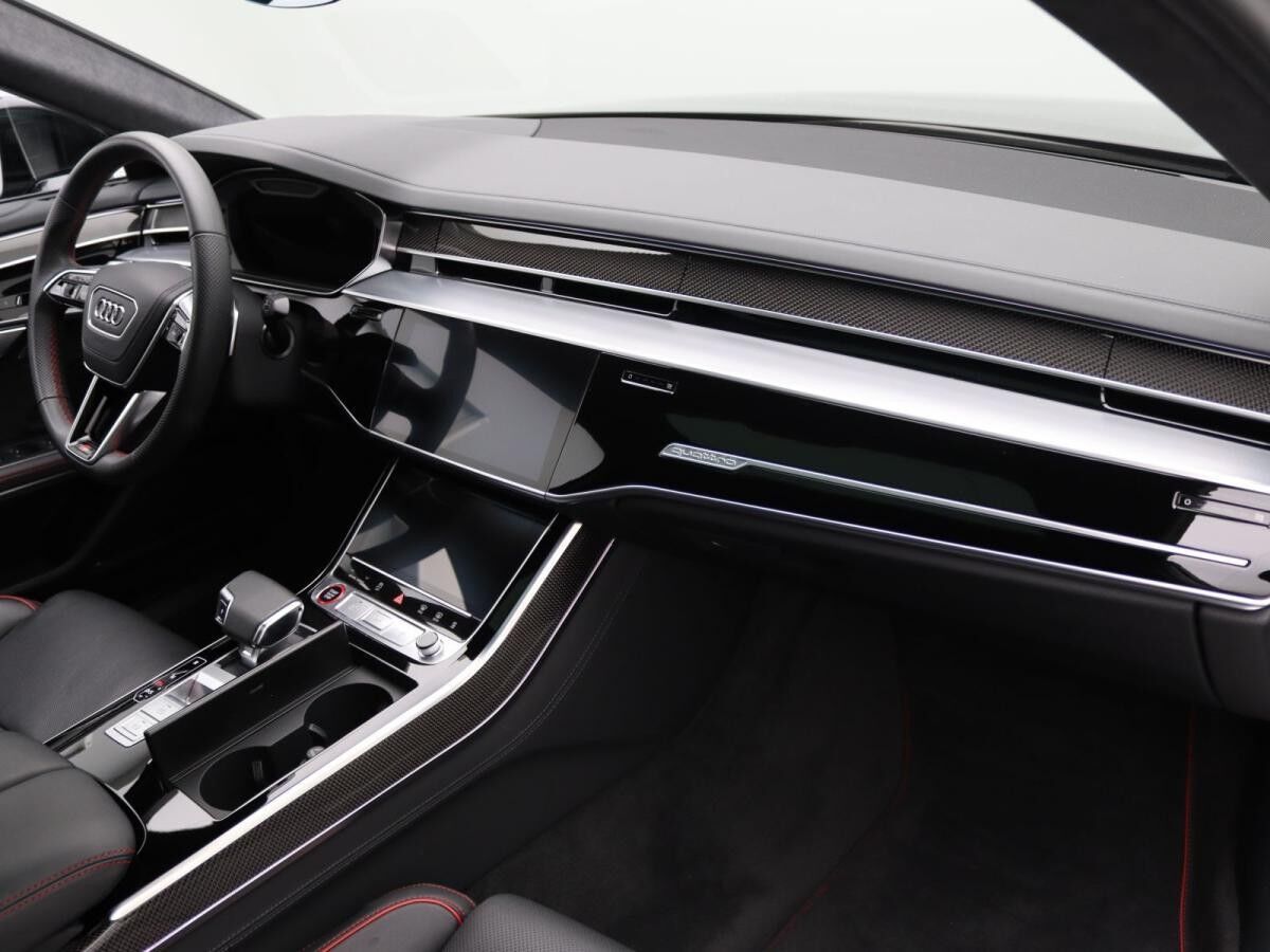 Audi S8 TFSI quattro / Pano, Standh, AHK, B&O, OLED