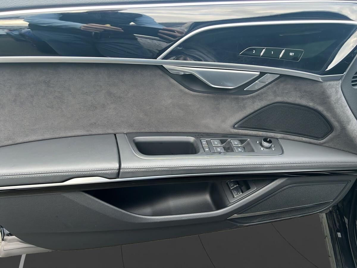 Audi A8 60 TFSIe qu. Pano Matrix LM 20" Navi ACC Soft Close