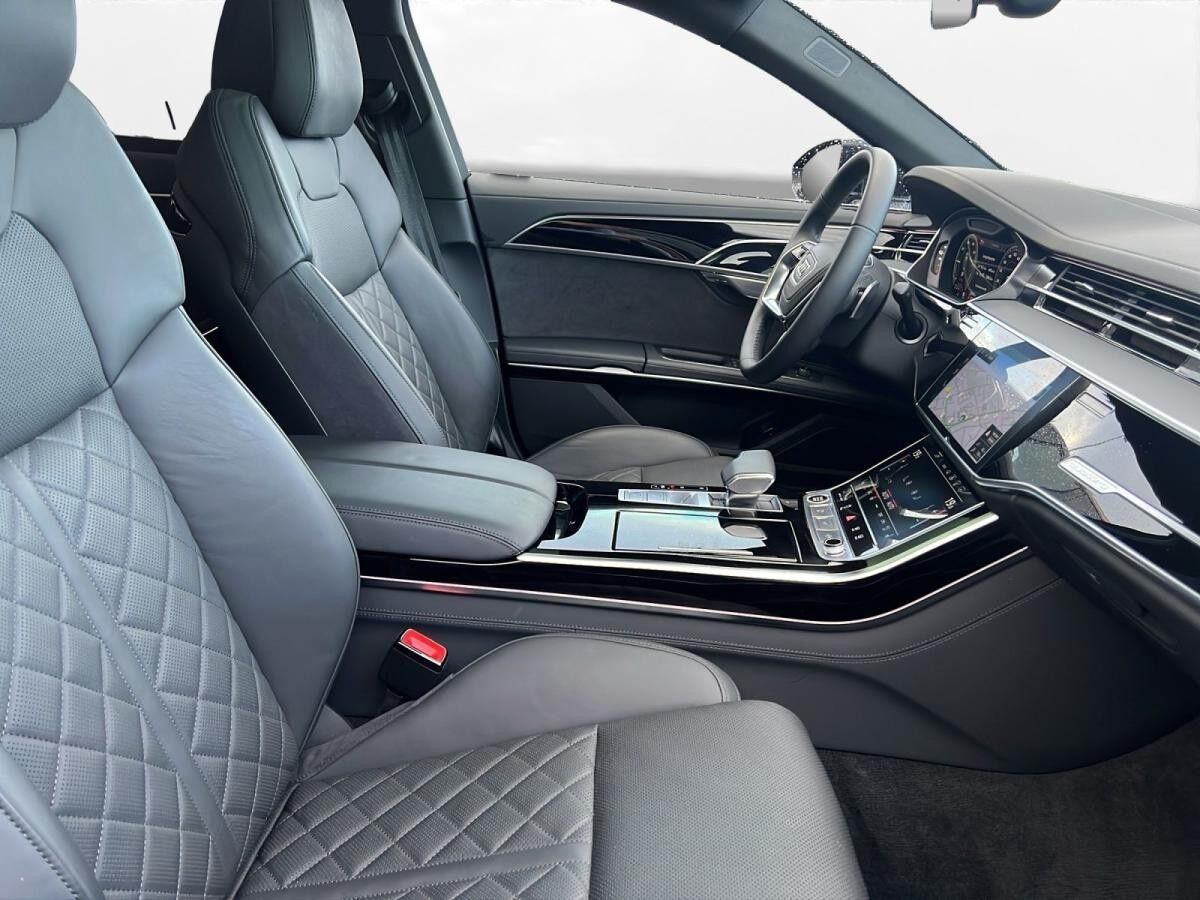 Audi A8 60 TFSIe qu. Pano Matrix LM 20" Navi ACC Soft Close