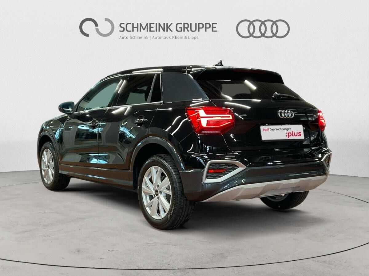 Audi Q2 35 TFSI Advanced S tronic MATRIX AHK CarPlay