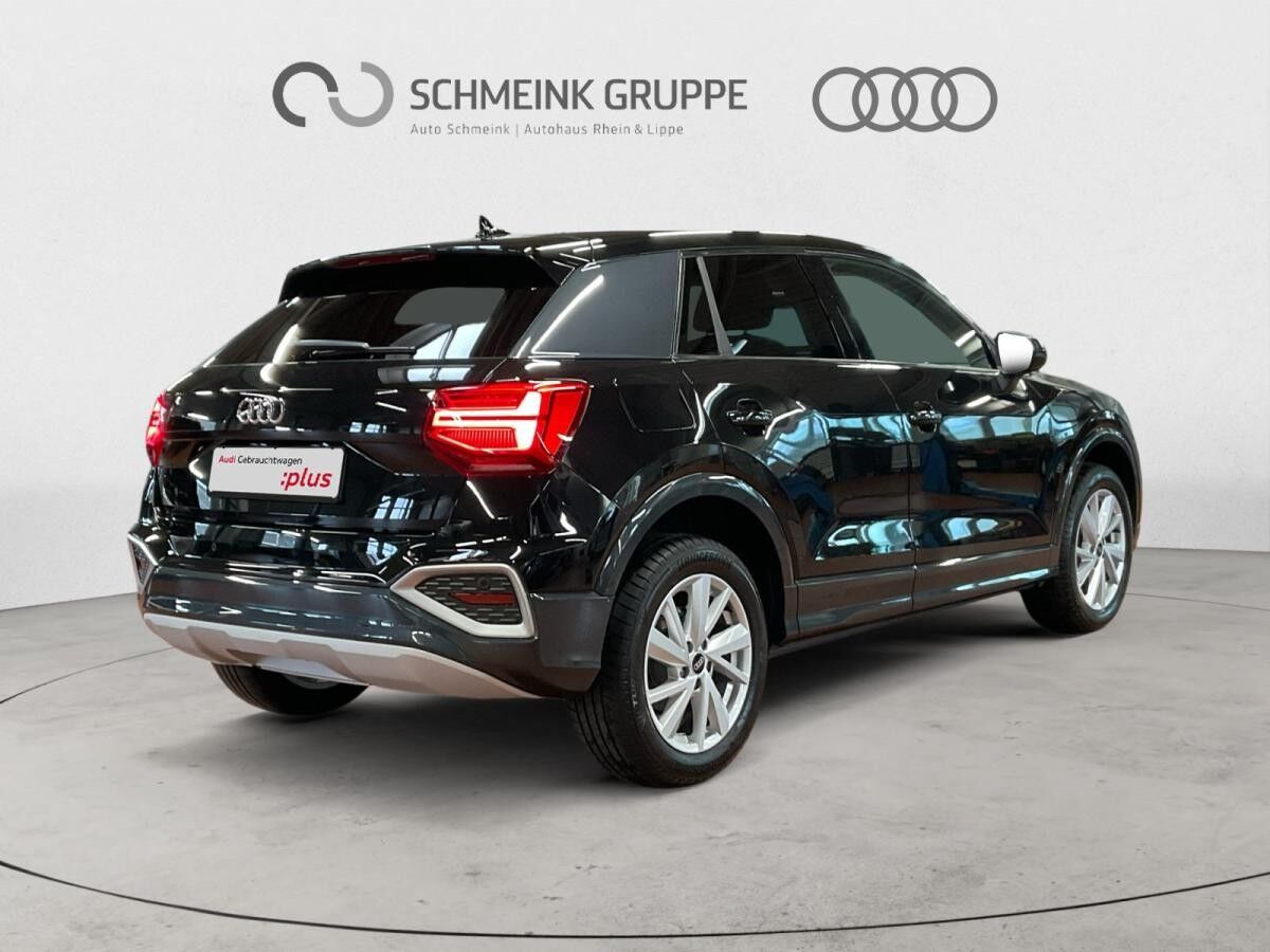 Audi Q2 35 TFSI Advanced S tronic MATRIX AHK CarPlay