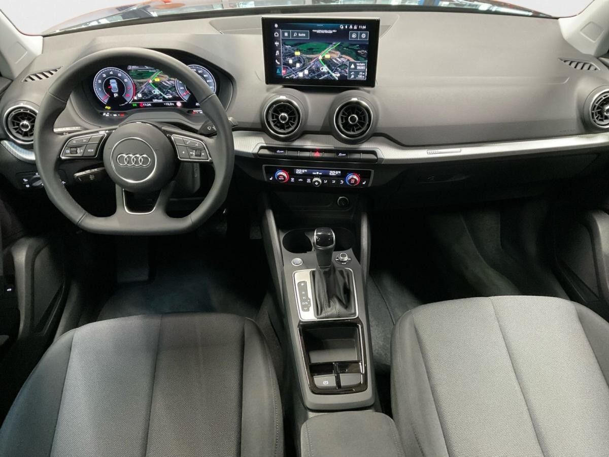 Audi Q2 35 TFSI Advanced S tronic MATRIX AHK CarPlay