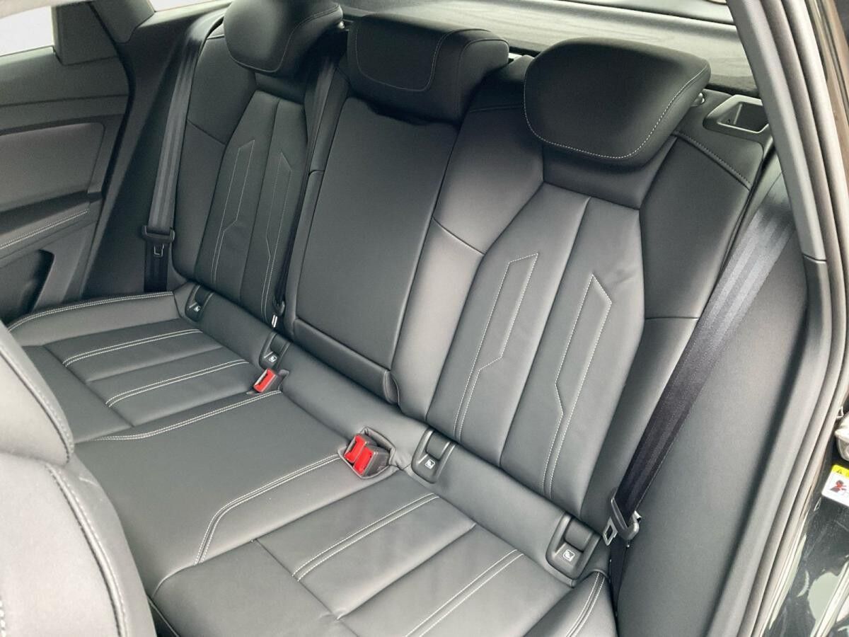 Audi Q4 e-tron 45 advanced Matrix AHK Pano HUD 360°