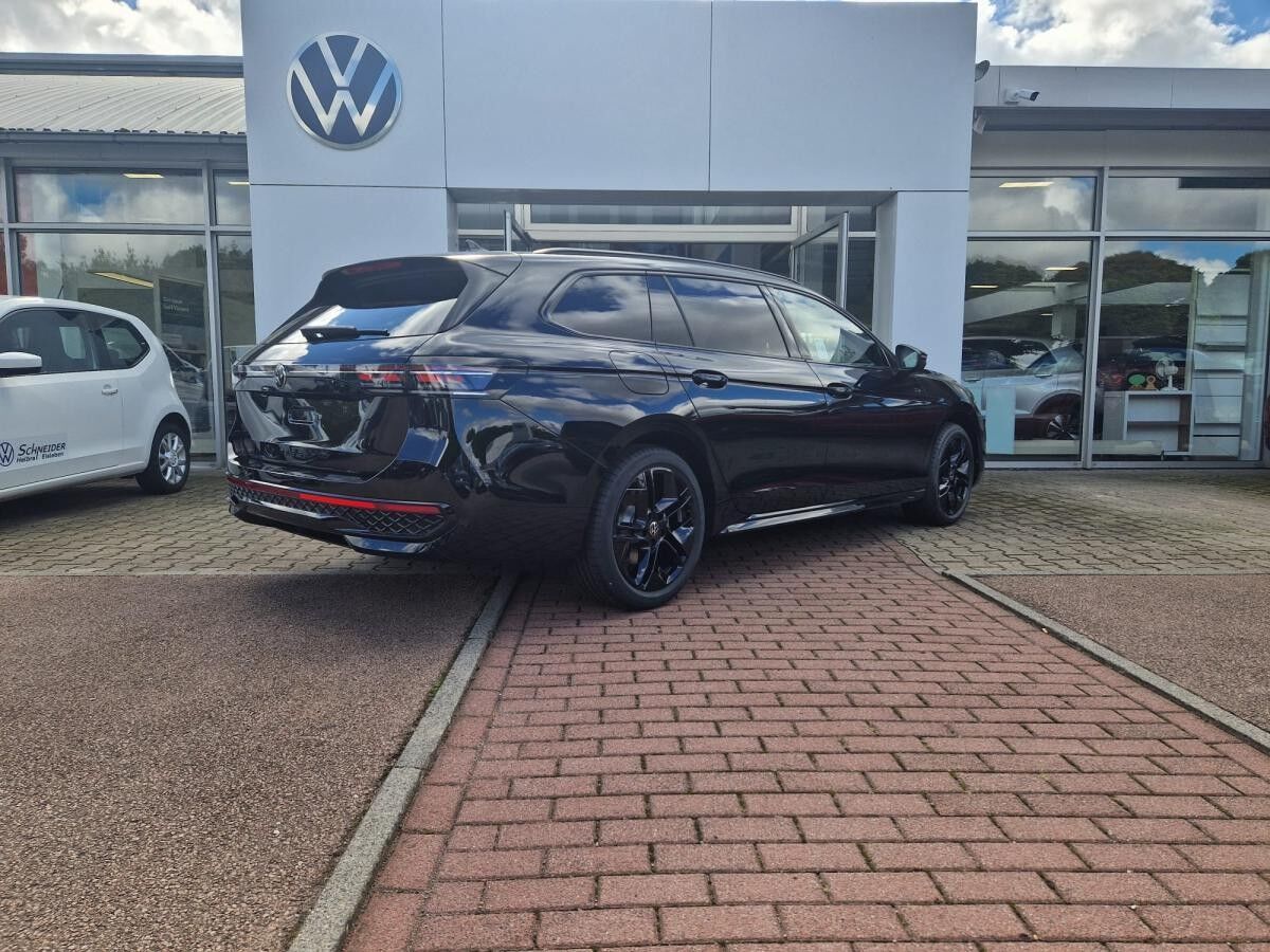 Volkswagen Passat Variant R-Line 2,0 l TDI SOFORT VERFÜGBAR!