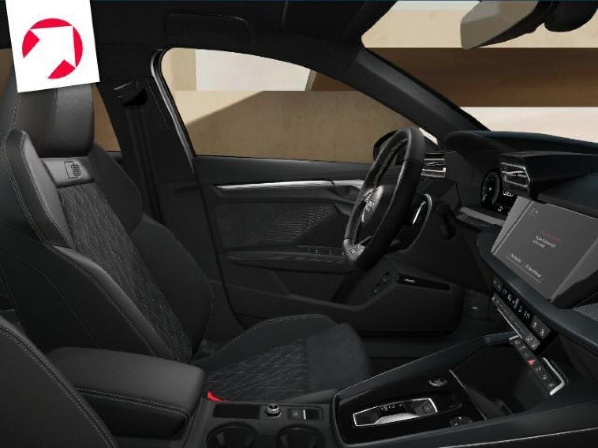 Audi A3 Sportback S line TFSI e S tronic*0,5%*AHK*ACC Audi A3 Sportback S line TFSI e S tronic*0,5%*AHK*ACC