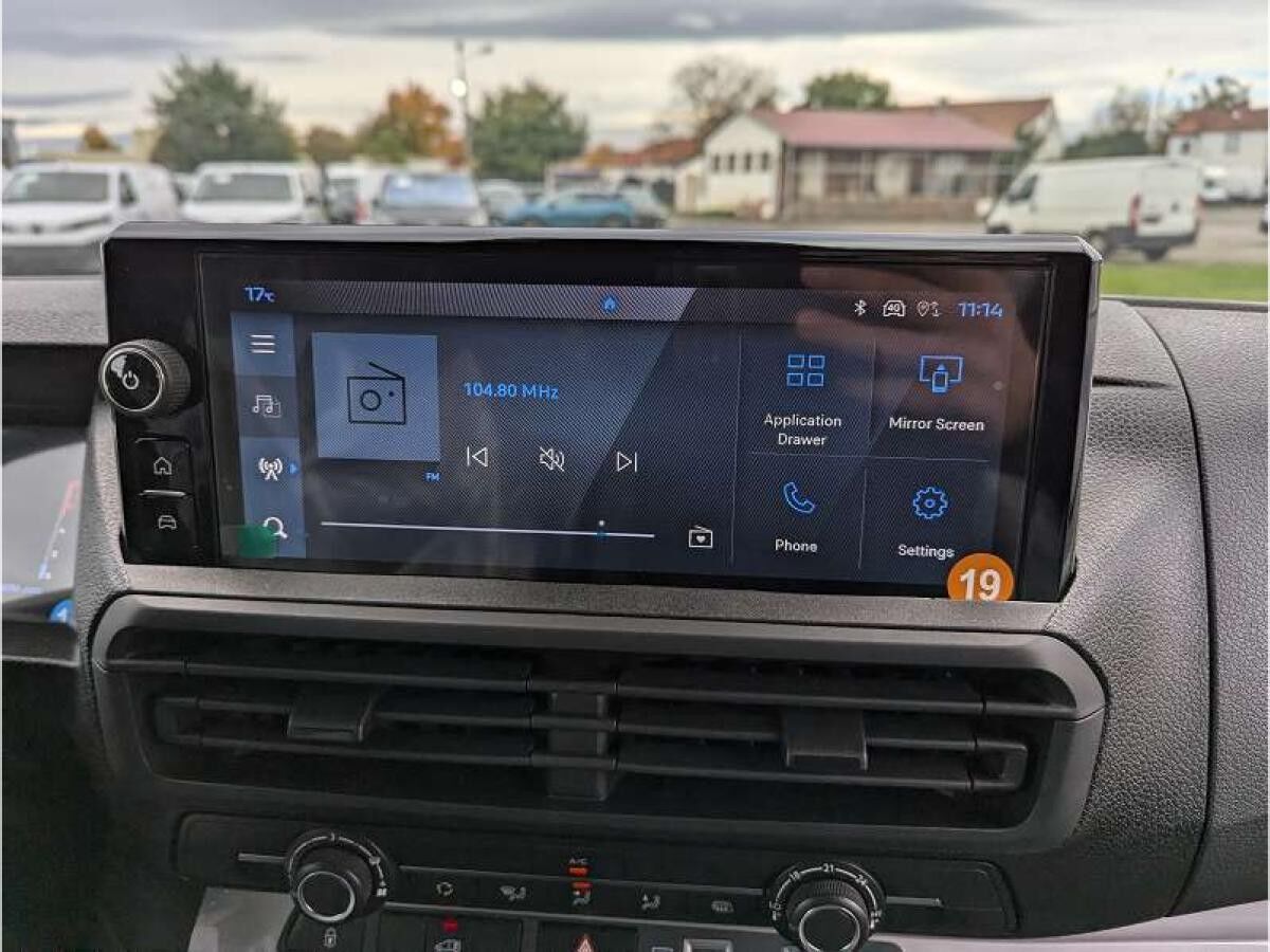 Peugeot Expert Kasten Lang 2.0 HDi 145 EAT8 LED Rückfahrkam. Temp PDC Berganfahrass.