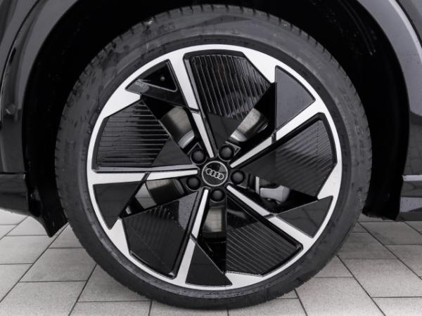 Audi Q4 e-tron Sportback 55 quattro SONOS Pano AHK