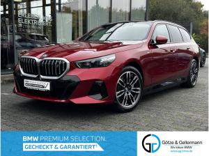 BMW i5 eDrive40 Touring M Sport //Panoramadach DrivingAssistantProf B&W