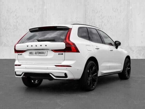 Volvo XC60 B5 AWD Plus Black Edition Sofort Verfügbar PRIVAT