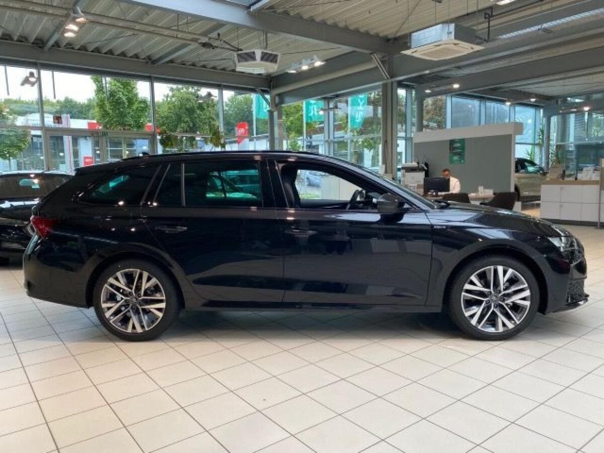 Skoda Octavia Combi Sportline 1,5 TSI 6-Gang-Schaltgetriebe Sofort Verfügbar