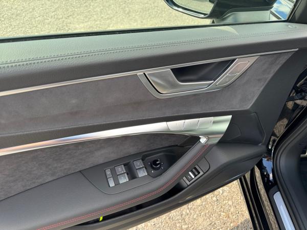 Audi A6 Avant S line 50TDI quattro HD MATRIX LUFT AHK HUD