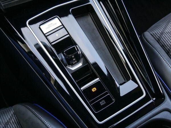 Volkswagen Golf R-Line 1.5 eTSI AreaView LED-Plus Kamera