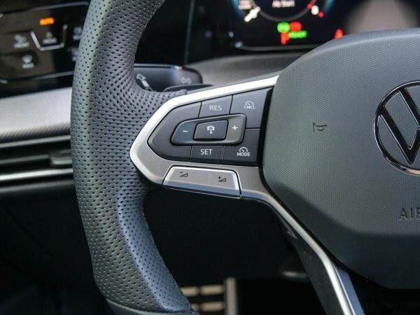 Volkswagen Golf R-Line 1.5 eTSI AreaView LED-Plus Kamera