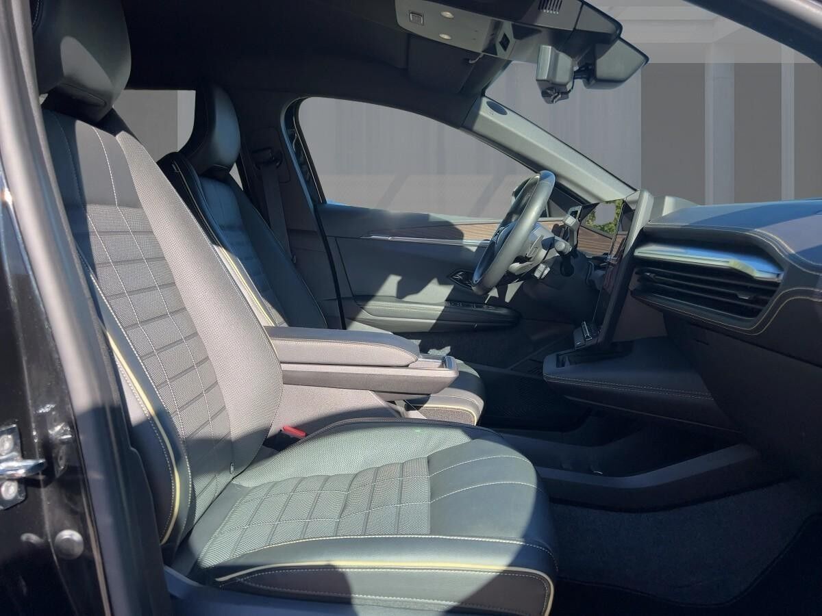 Renault Megane E-Tech E-TECH 220 Iconic E-Tech