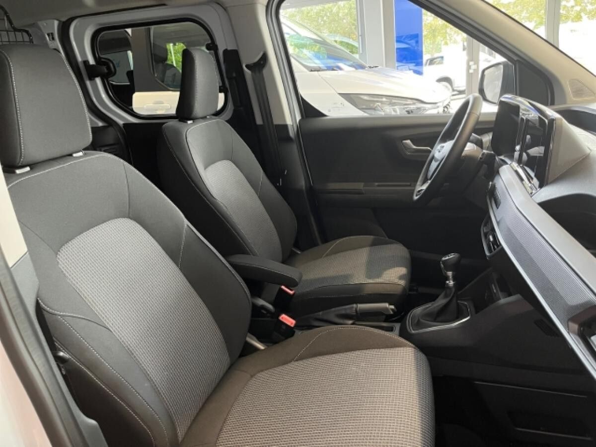 Ford Transit Courier Doppelkabine Trend AHK LED-Tagfahrlicht Reserverad Winterpaket Doppelschiebetür