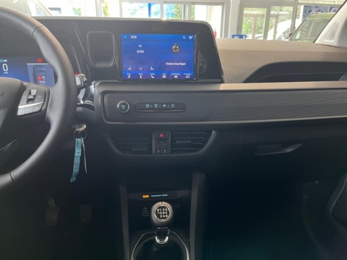 Ford Transit Courier Doppelkabine Trend AHK LED-Tagfahrlicht Reserverad Winterpaket Doppelschiebetür