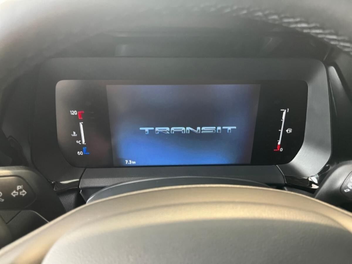 Ford Transit Courier Doppelkabine Trend AHK LED-Tagfahrlicht Reserverad Winterpaket Doppelschiebetür