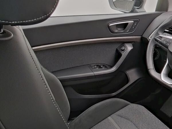 Seat Ateca 1.5 TSI DSG Xperience AHK NAVI LED KAMERA ALU 17