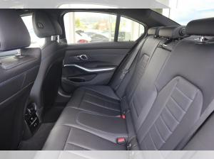 BMW 330 i xDrive Limo/M-Sport/Head-Up/360°/ACC/HiFi/Adapt.LED/Akustikvergl.