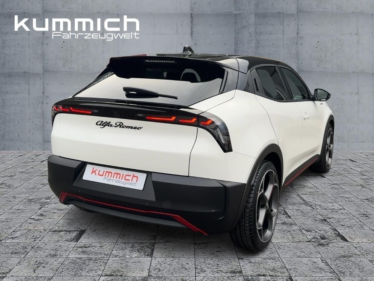 Alfa Romeo Junior Elettrica 280PS VELOCE